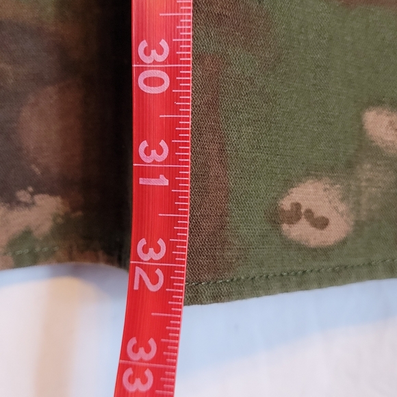 Volcom Stone Classic Fit Button Up  Camouflage Shirt XL - Picture 5 of 6